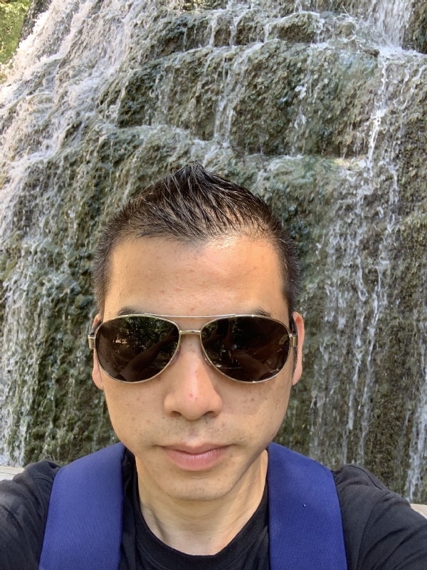 高兴的第二张照片--福州相亲网