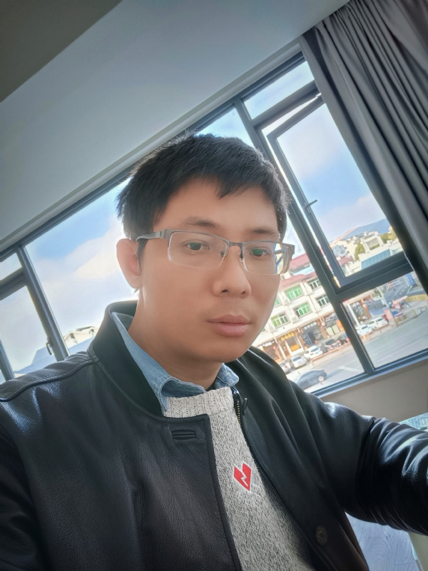 也许只是缺少一个拥抱的第二张照片--福州相亲网