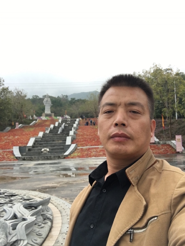 开心的松鼠的第一张照片--福州相亲网
